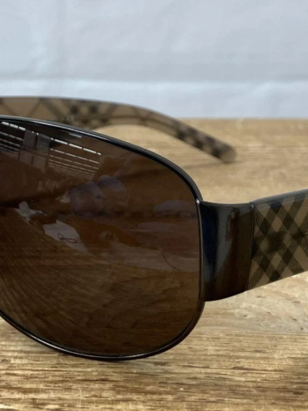 Burberry B3020-M Plaid Aviator Sunglasses 1031/73 w/ Case